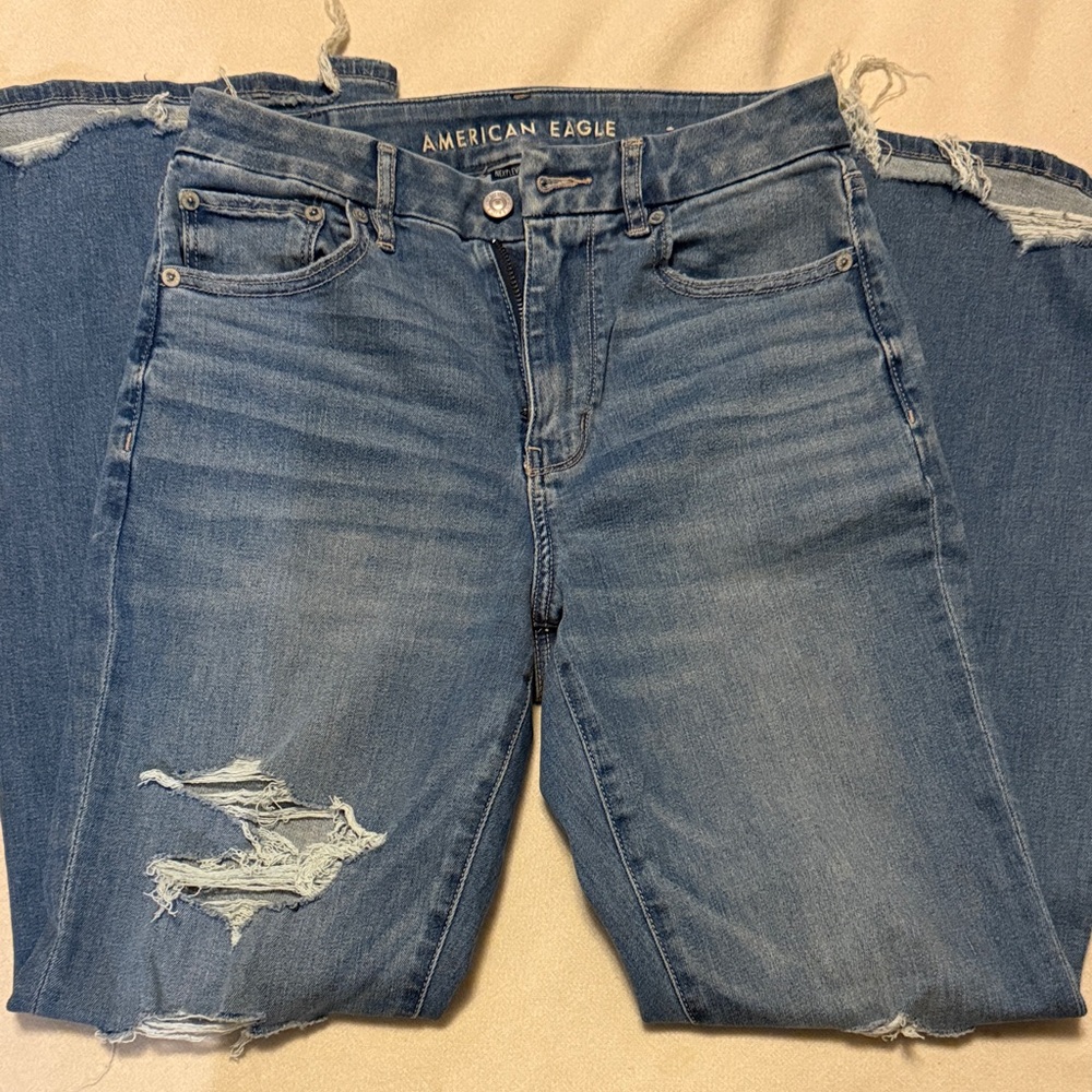 American Eagle Outfitters Light Blue Ripped Boyfriend Jeans
